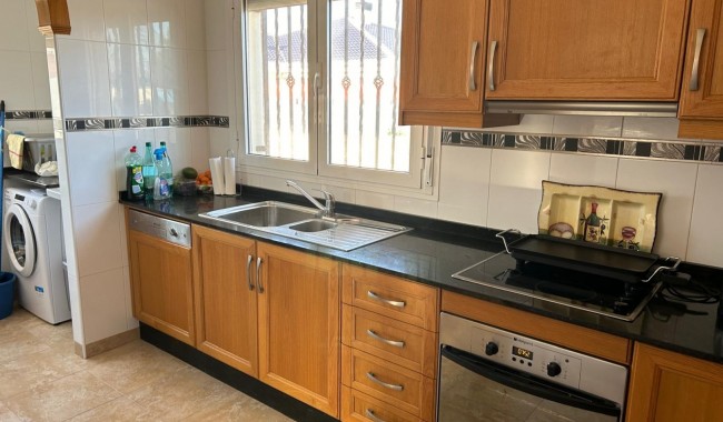 Begagnad - Villa - Daya Nueva