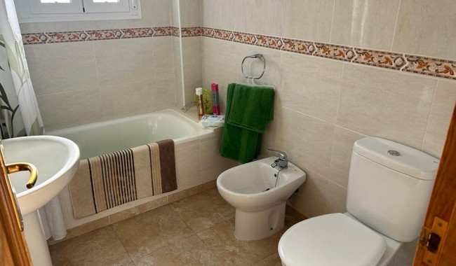 Begagnad - Villa - Daya Nueva
