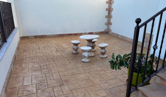 Begagnad - Villa - Daya Nueva