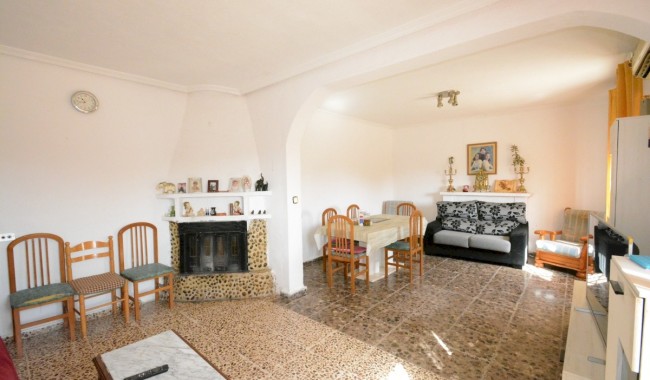 Begagnad - Villa - Guardamar - CAMPO