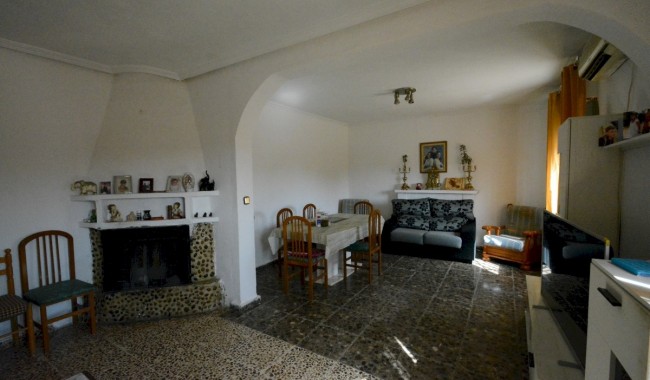 Begagnad - Villa - Guardamar - CAMPO