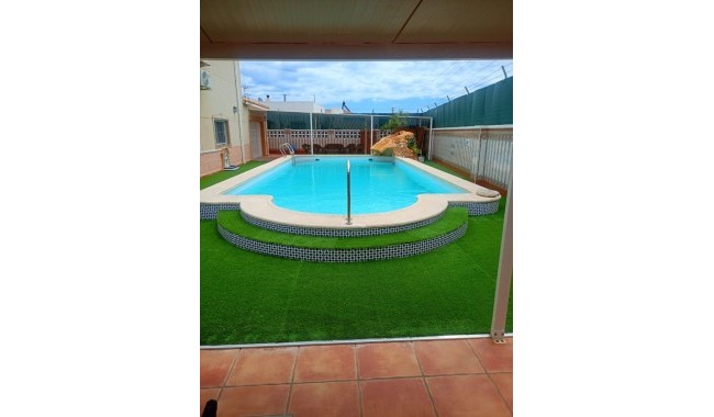 Segunda mano - Chalet - Torrevieja