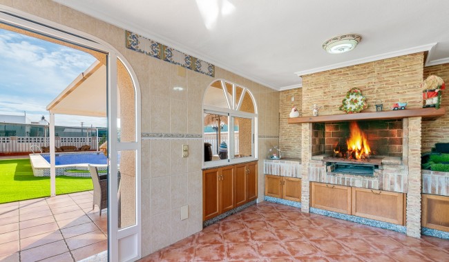 Segunda mano - Chalet - Torrevieja