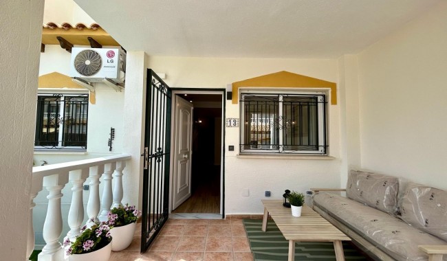 Segunda mano - Adosado - Orihuela - Urbanización Perla del Mar
