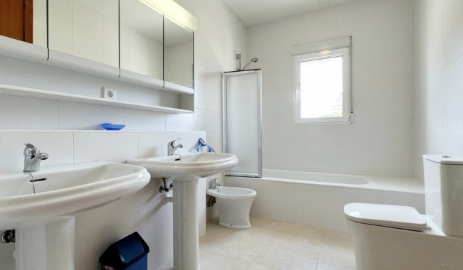 Brukt - Villa - Orihuela Costa - La Zenia