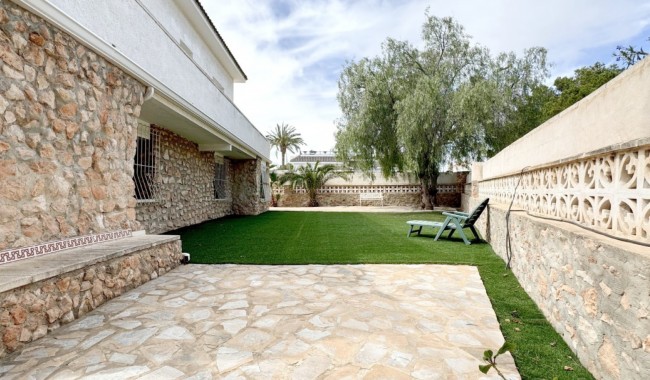 Brukt - Villa - Orihuela Costa - La Zenia