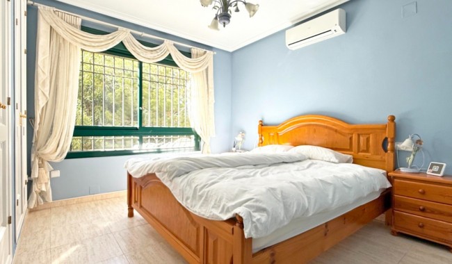 Sprzedaż - Apartament - Orihuela costa - Lomas de Campoamor