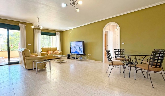 Sprzedaż - Apartament - Orihuela costa - Lomas de Campoamor