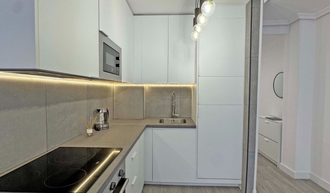 Sprzedaż - Apartament - Torrevieja