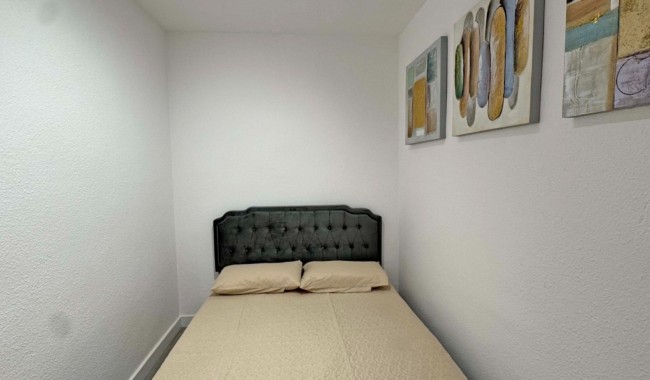 Sprzedaż - Apartament - Torrevieja