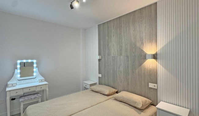 Sprzedaż - Apartament - Torrevieja