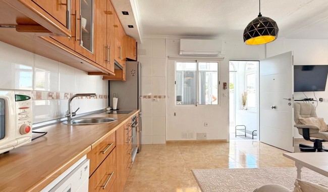 Sprzedaż - Apartament - Torrevieja - La Mata