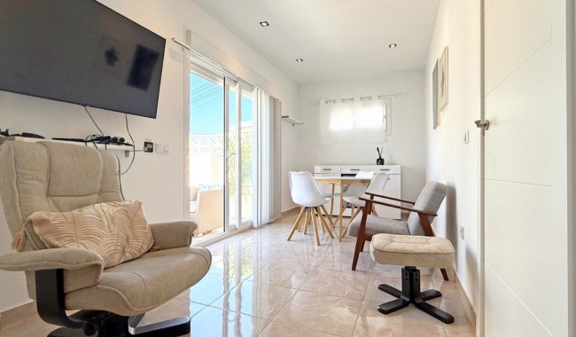 Sprzedaż - Apartament - Torrevieja - La Mata