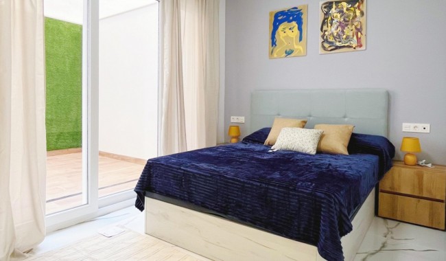 Sprzedaż - Apartament - Torrevieja - Playa del Cura