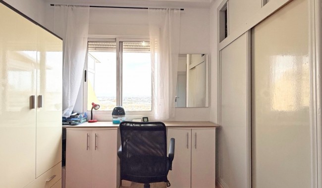 Sprzedaż - Apartament - Torrevieja