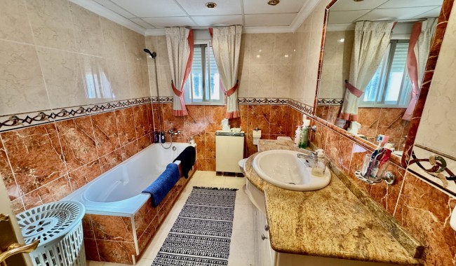 Segunda mano - Villa - Benferri