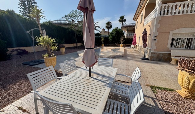 Segunda mano - Villa - Benferri