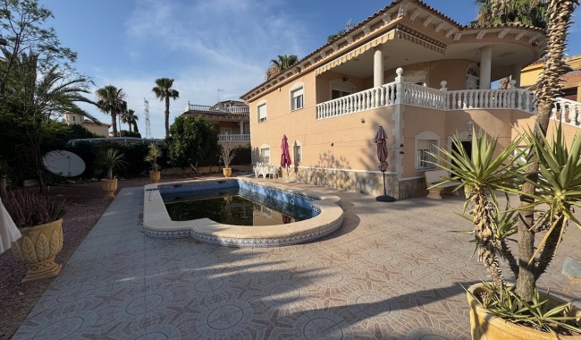 Segunda mano - Villa - Benferri