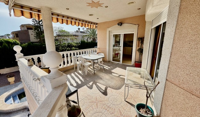 Segunda mano - Villa - Benferri