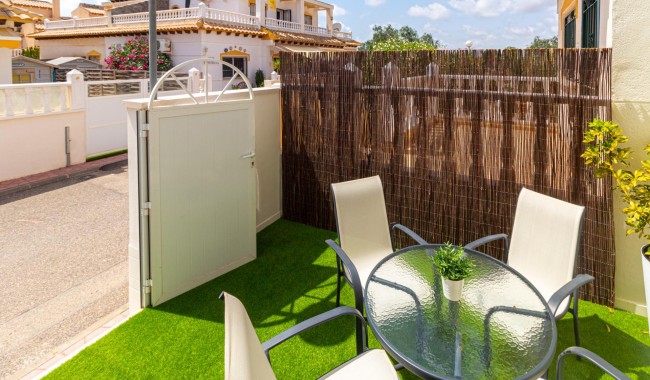 Sprzedaż - Kamienica - Torrevieja - Los altos
