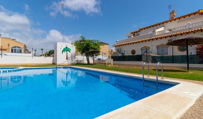 Sprzedaż - Kamienica - Torrevieja - Los altos
