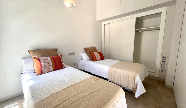 Begagnad - Radhus - Sucina