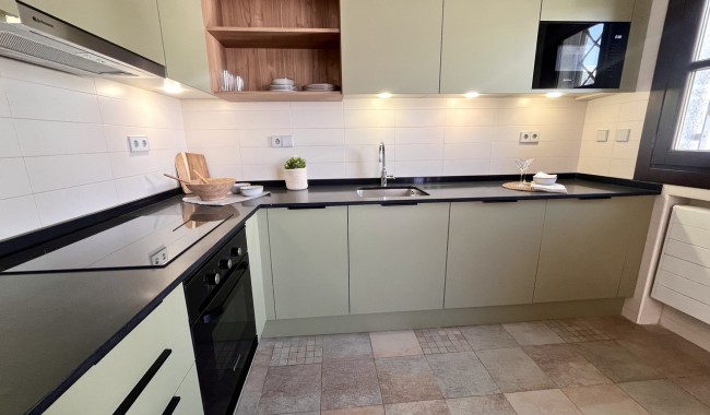 Begagnad - Radhus - Sucina