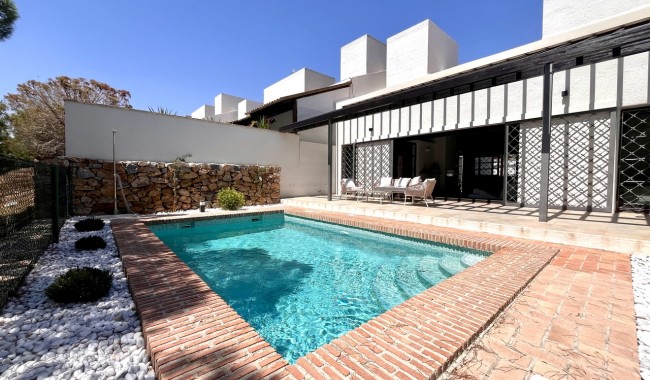 Begagnad - Radhus - Sucina