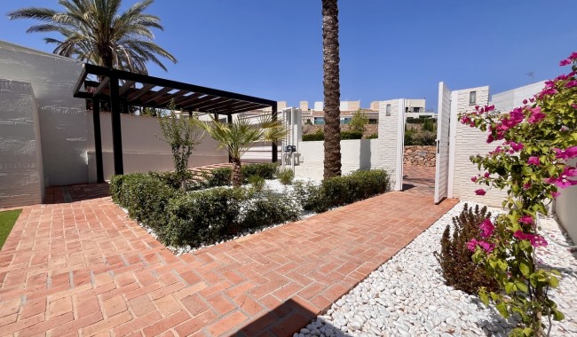 Begagnad - Radhus - Sucina