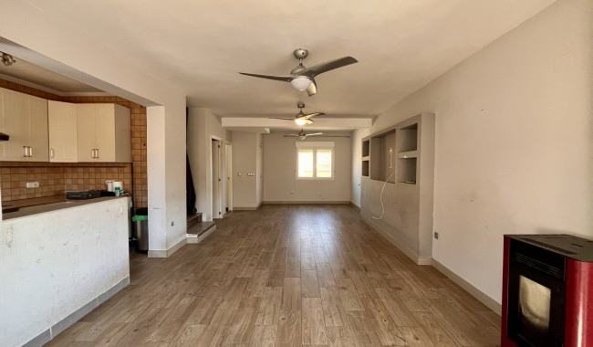 Segunda mano - Villa - San Miguel de Salinas