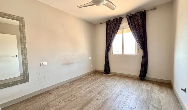 Segunda mano - Villa - San Miguel de Salinas