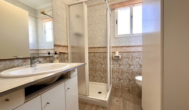 Segunda mano - Villa - San Miguel de Salinas