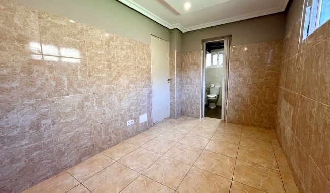 Segunda mano - Villa - San Miguel de Salinas