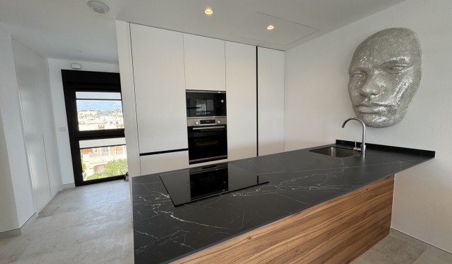 Resale - Apartment - Orihuela Costa - La Zenia