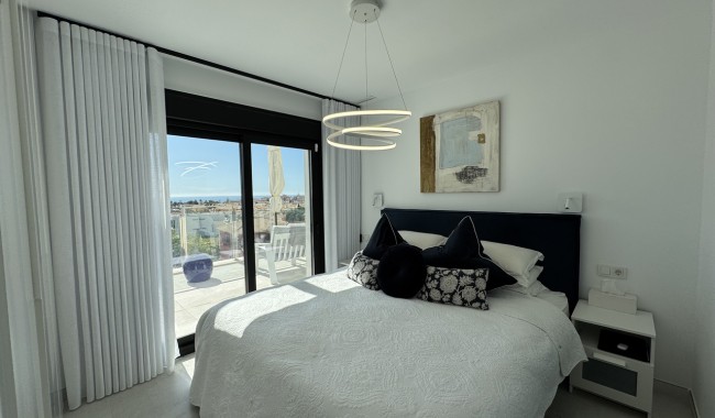 Resale - Apartment - Orihuela Costa - La Zenia