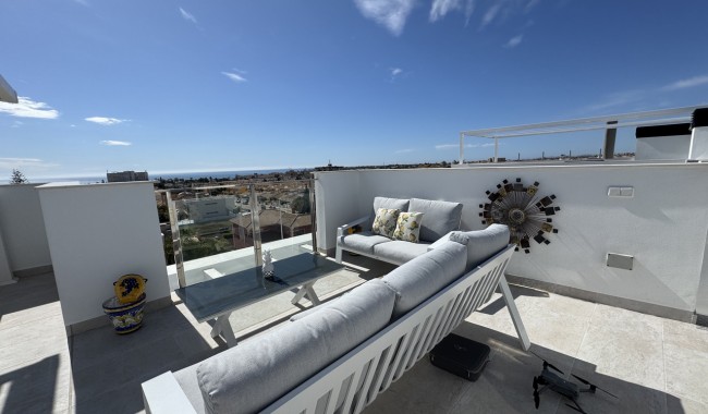 Resale - Apartment - Orihuela Costa - La Zenia