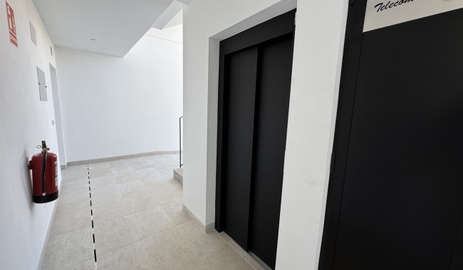 Resale - Apartment - Orihuela Costa - La Zenia