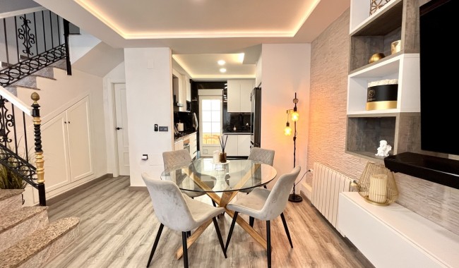 Resale - Townhouse - Orihuela Costa - Villamartín