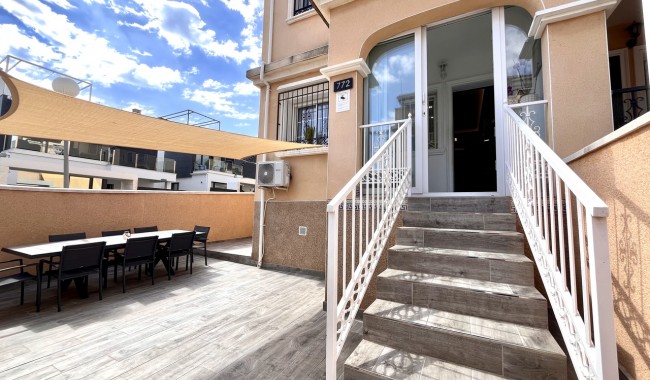 Resale - Townhouse - Orihuela Costa - Villamartín
