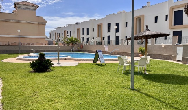 Resale - Townhouse - Orihuela Costa - Villamartín