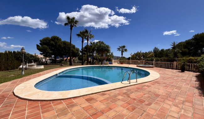 Brukt - Villa - La Nucia