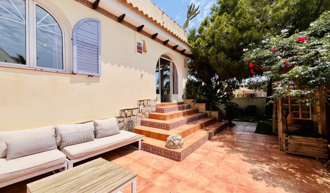 Brukt - Villa - Orihuela Costa - La Zenia