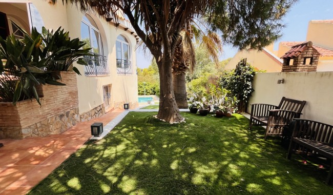 Brukt - Villa - Orihuela Costa - La Zenia