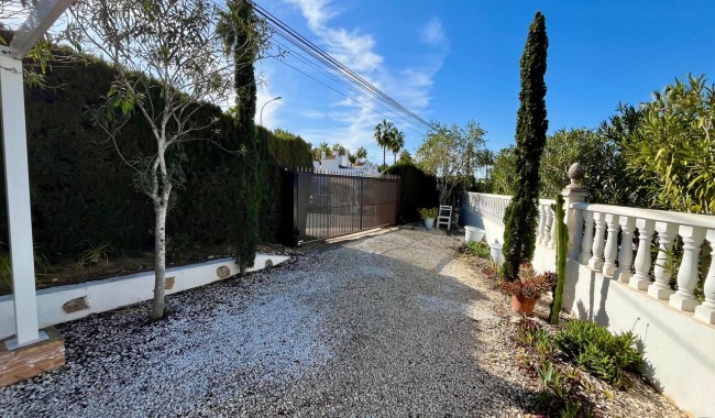 Segunda mano - Chalet - Orihuela Costa - Villamartín