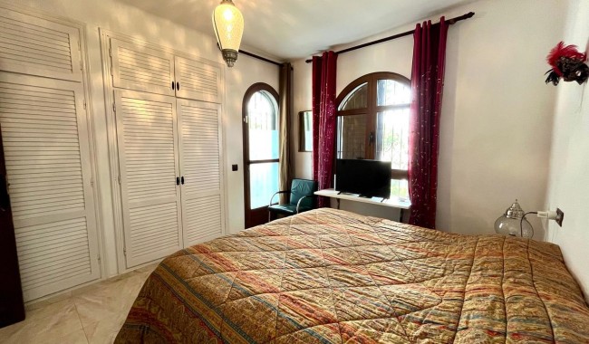 Segunda mano - Chalet - Orihuela Costa - Villamartín