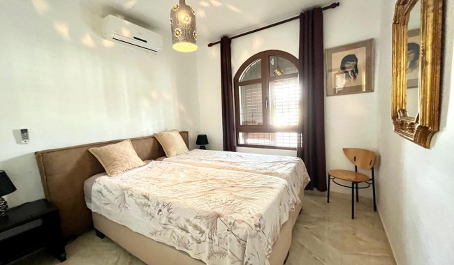 Segunda mano - Chalet - Orihuela Costa - Villamartín