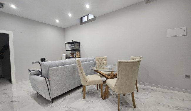 Segunda mano - Chalet - Orihuela Costa - Villamartín