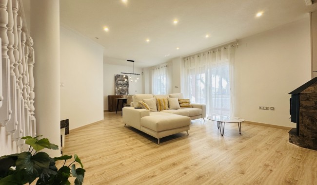 Begagnad - Villa - Orihuela - Orihuela Costa