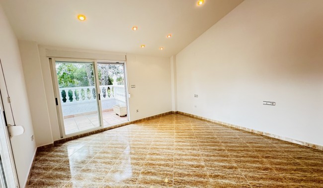 Begagnad - Villa - Orihuela - Orihuela Costa