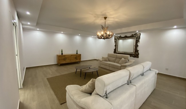 Resale - Villa - San Miguel de Salinas